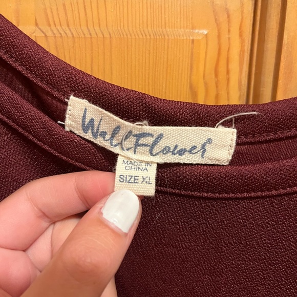 Maroon dress, size juniors XL - Picture 2 of 3